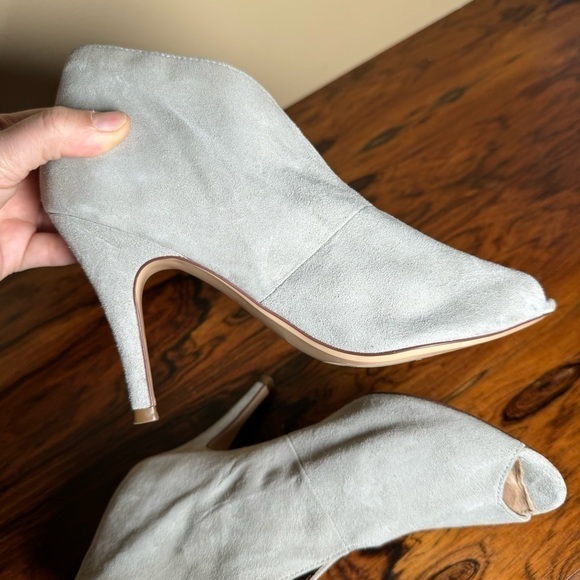 Halogen Grey Suede Leather Booties size 7 - Picture 10 of 13